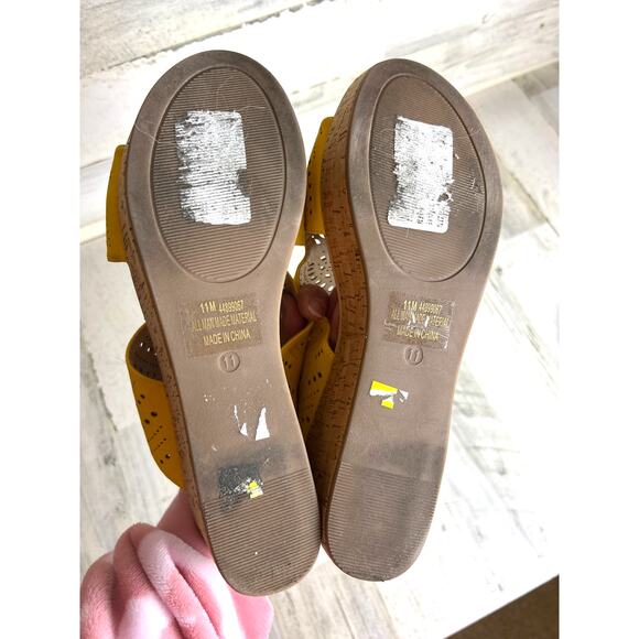 Cato Women's 11 Comfort Goldenrod Cork Wedge Slip-On Laser Cut Summer Sandals - Picture 8 of 9